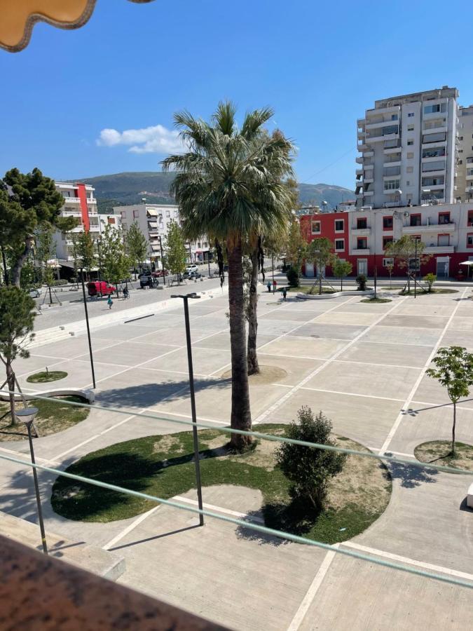 Sunkissed Centre Apartment Vlorë Buitenkant foto